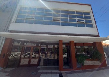 ALQUILER SALON  para YOGA EXCELENTE HIPOLITO IRIGOYEN y PRIMERA JUNTA