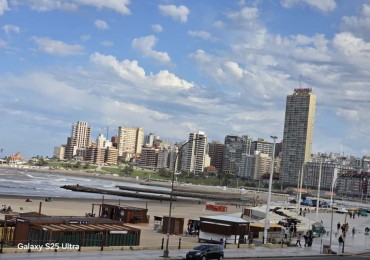 VENTA 2AMB RECICLADO con DEPENDENCIA VISTA AL MAR 