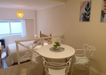 VENTA 1AMB RECICLADO CENTRO CON PATIO 