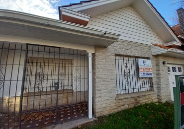 ALQUILER CASA 4AMB USO PROFESIONAL 2 BAÑOS COCHERA LOS TRONCOS 
