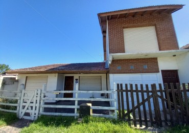 CASA 4AMB 2 BAÑOS PARQUE COCHERA y 1 DEPARTAMENTO A TERMINAR 