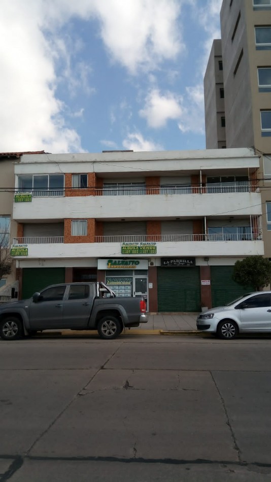 Venta Departamento de 2 ambientes-  Av. de los Trabajadores N° 3771.- 1° Piso interno-B° Punta Mogotes