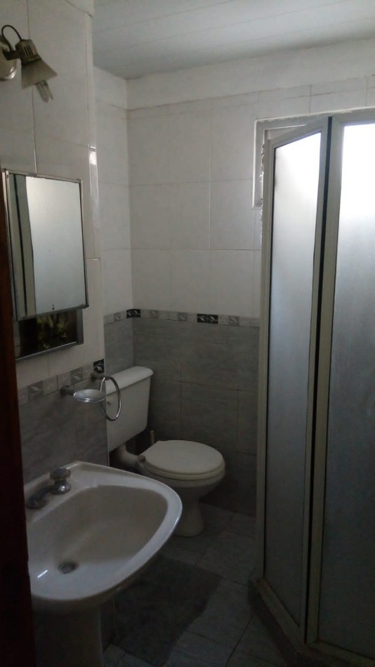 Venta Departamento de 2 ambientes-  Av. de los Trabajadores N° 3771.- 1° Piso interno-B° Punta Mogotes