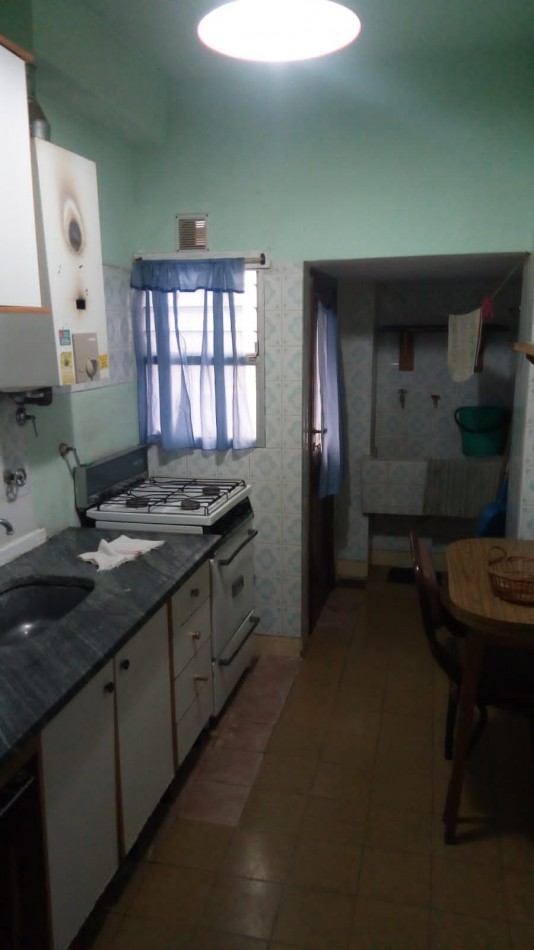 Venta Departamento de 2 ambientes-  Av. de los Trabajadores N° 3771.- 1° Piso interno-B° Punta Mogotes