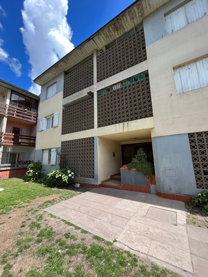 VENTA - DEPTO TRES AMBIENTES - ITUZAINGO 7200