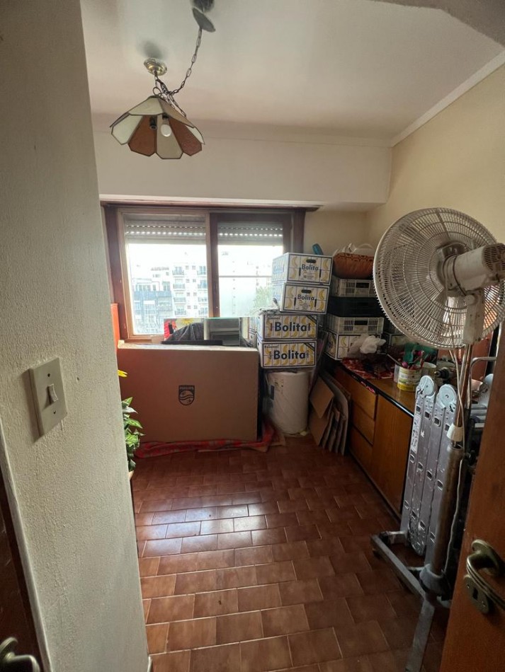 DEPARTAMENTO DE 4 AMB A LA CALLE CON BALCON