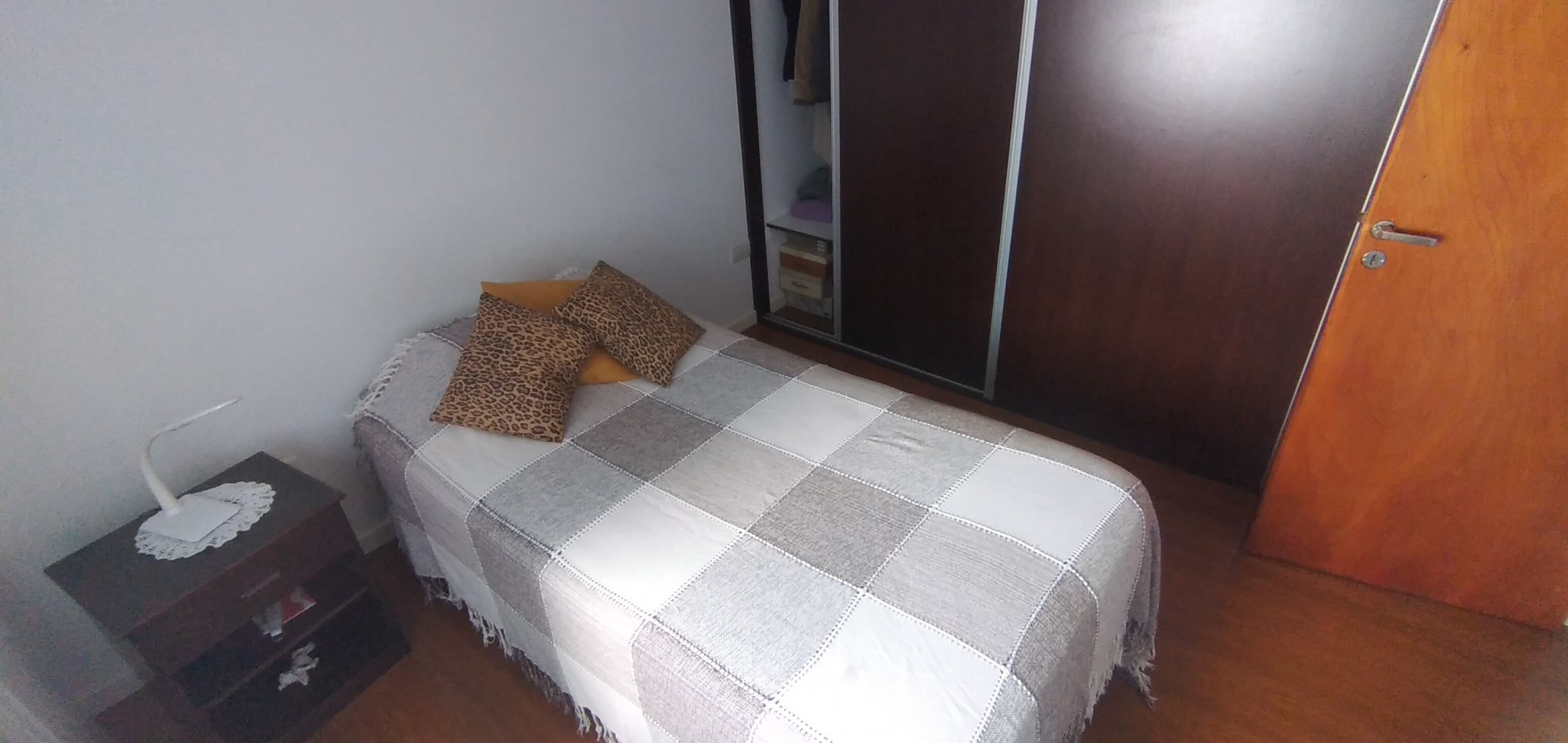 DEPARTAMENTO CON 2 COCHERAS