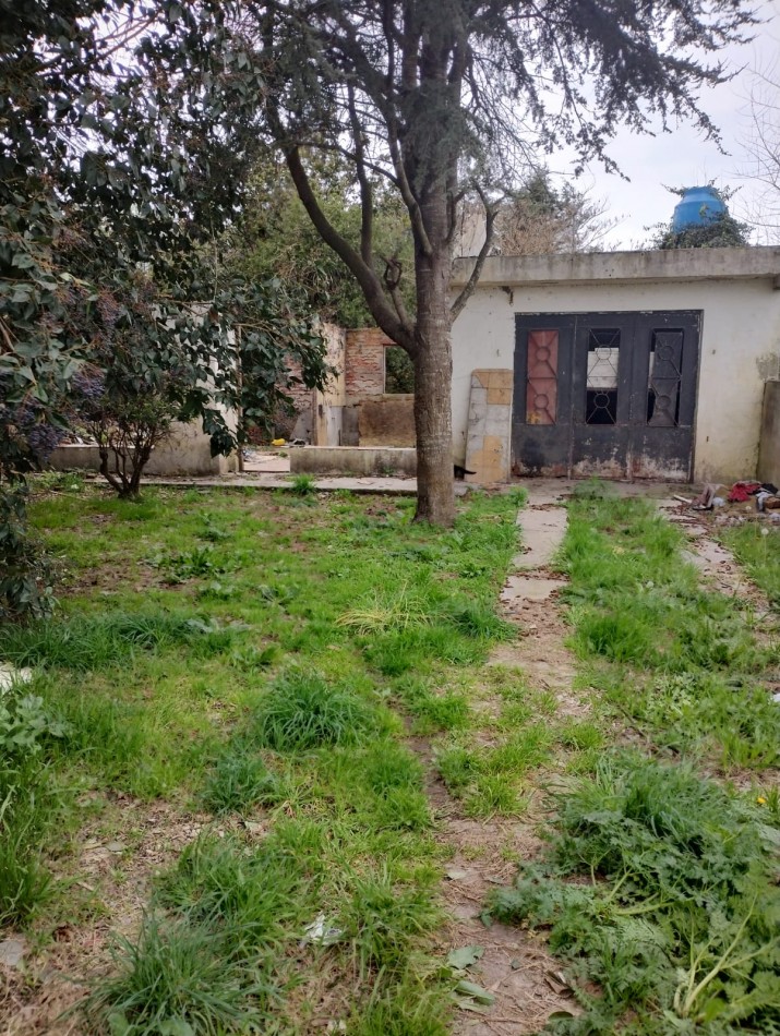 LOTE DE 420M2 EN FELIX U. CAMET VENDE O PERMUTA